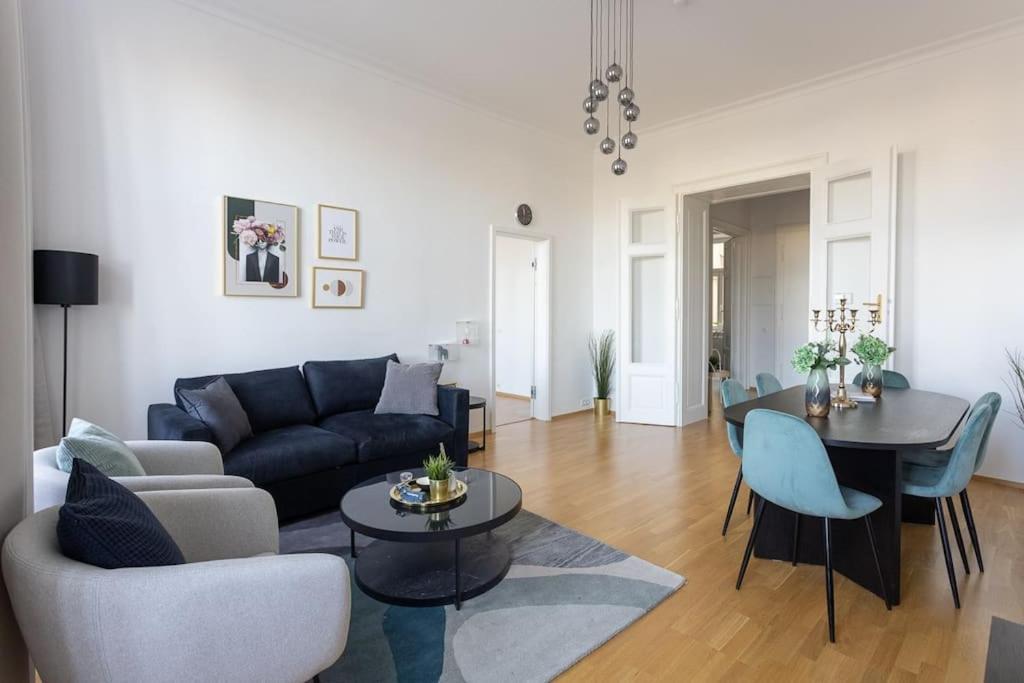 Franz 24 - Typical Viennese Apartment In The Heart Of Vienna Viena Exterior foto